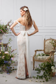 The Romanza Dress in White Chantilly Lace
